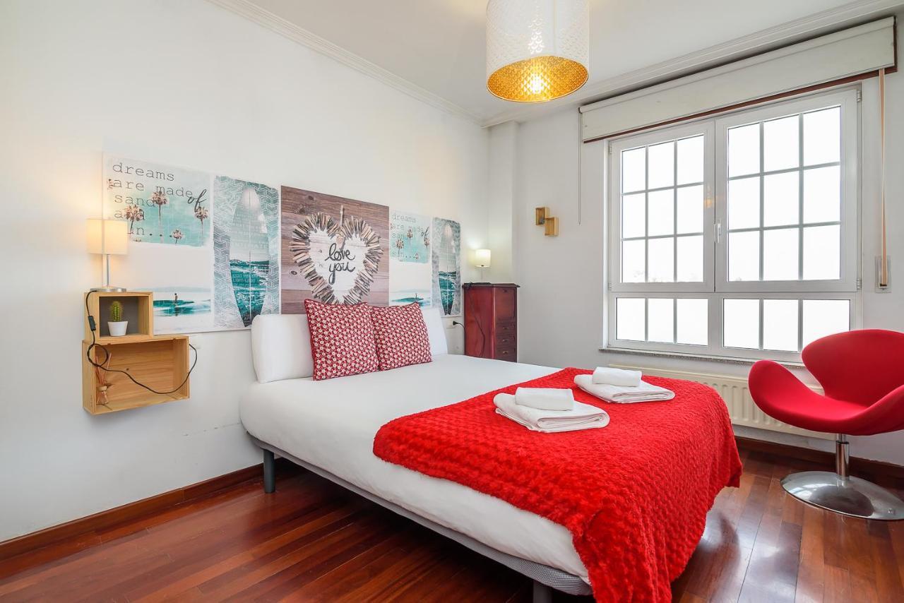 O Faro Apartments Ribadeo Luaran gambar