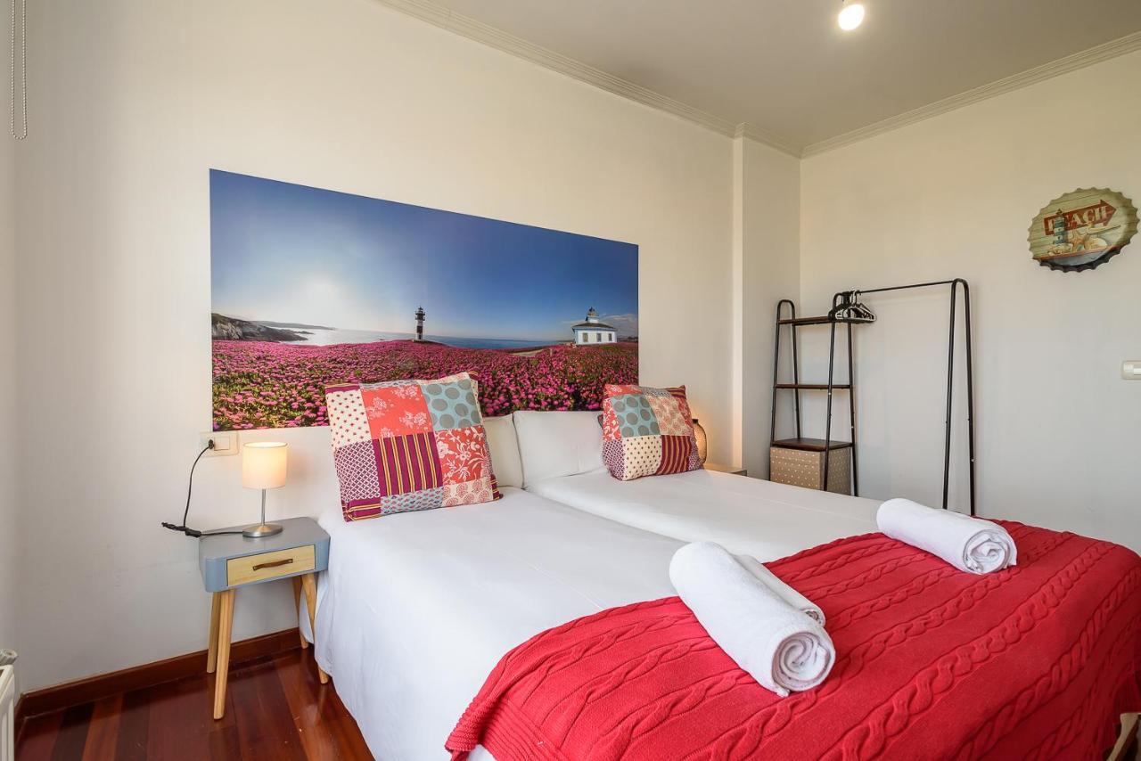 O Faro Apartments Ribadeo Luaran gambar