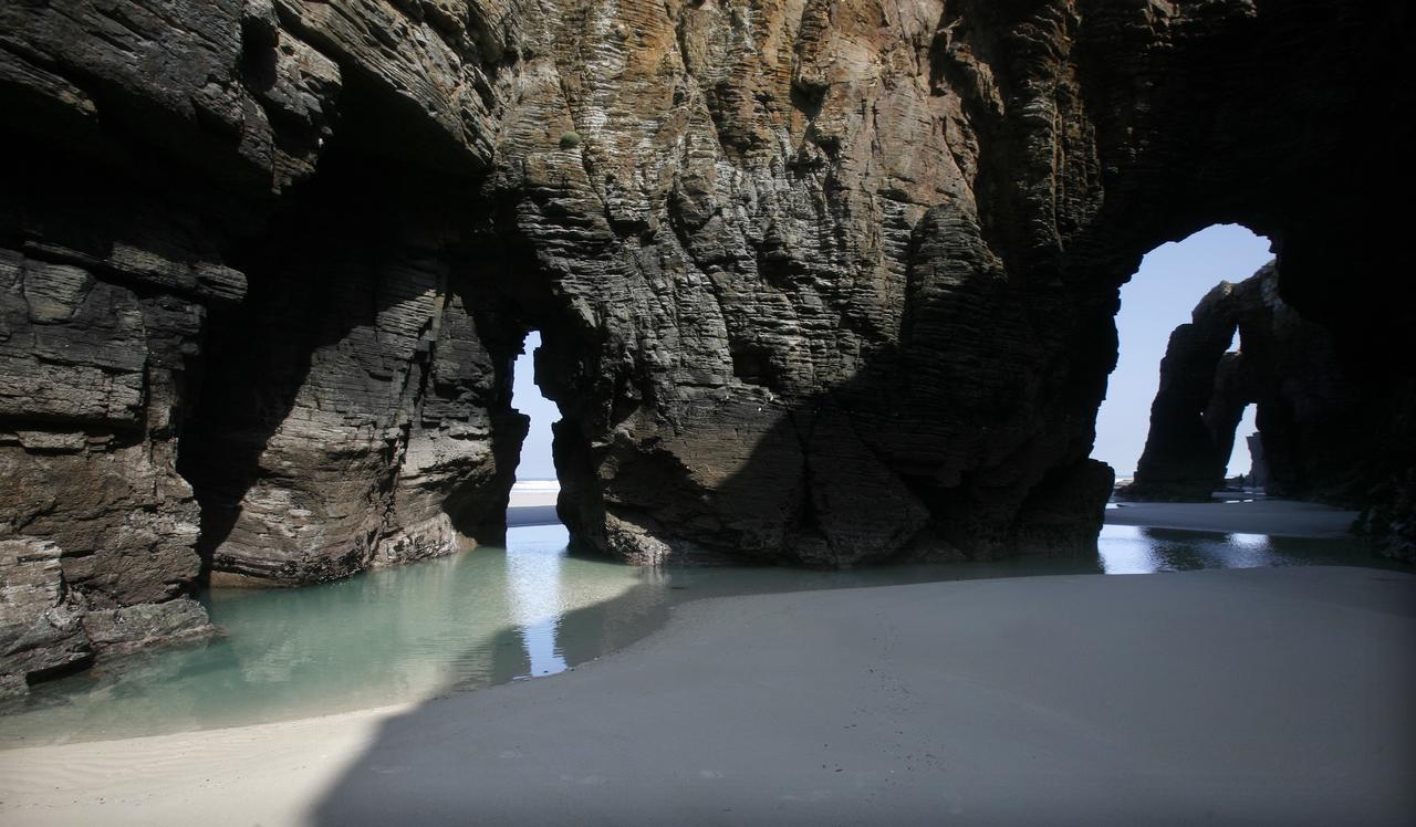 O Faro Apartments Ribadeo Luaran gambar